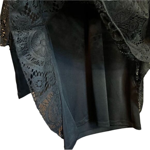 3 for $30! Brochure black top with lace overlay - Picture 7 of 8